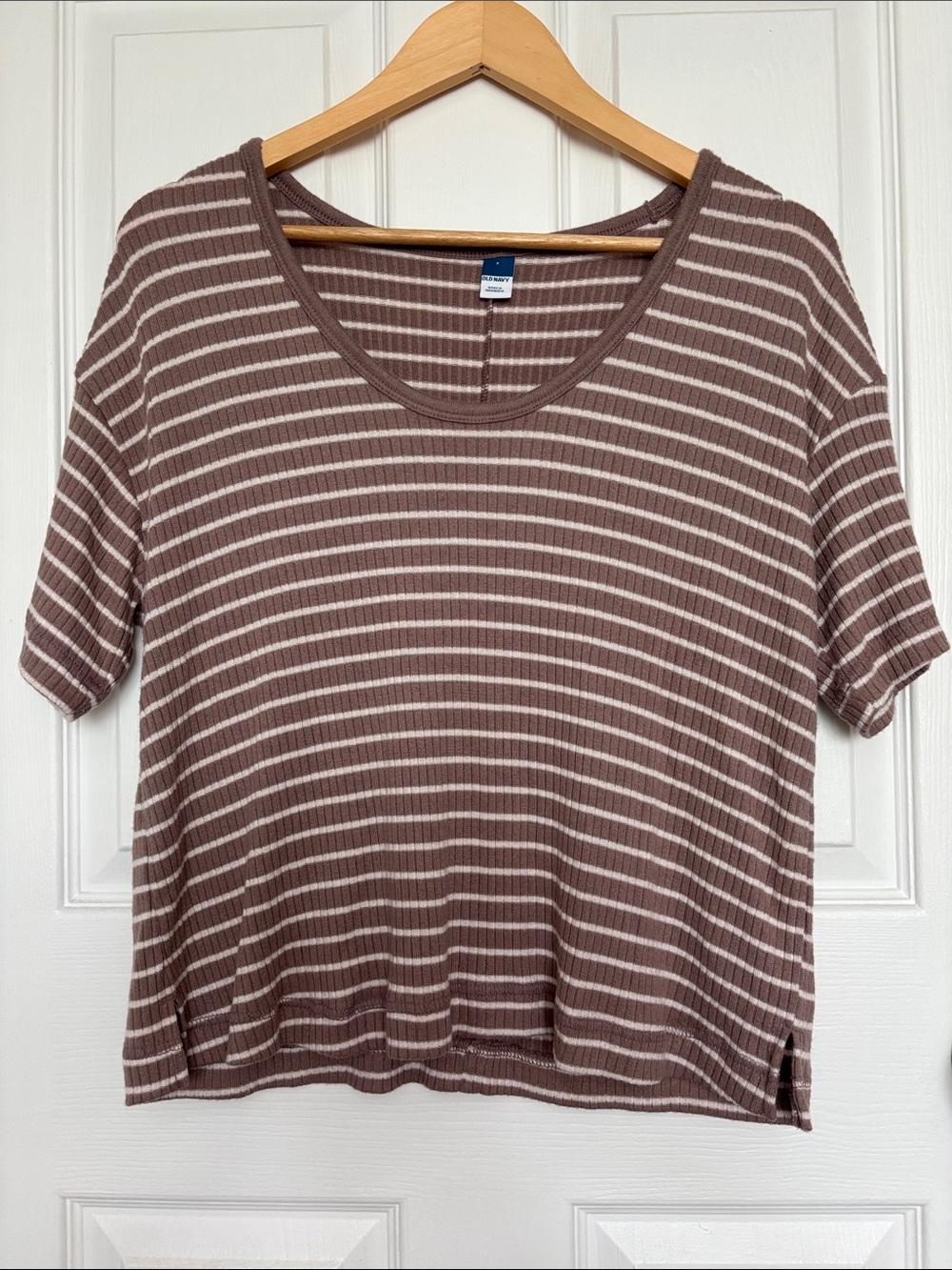 Old Navy Striped Short-Sleeve Scoop Neck Top - Taupe/Mauve & White